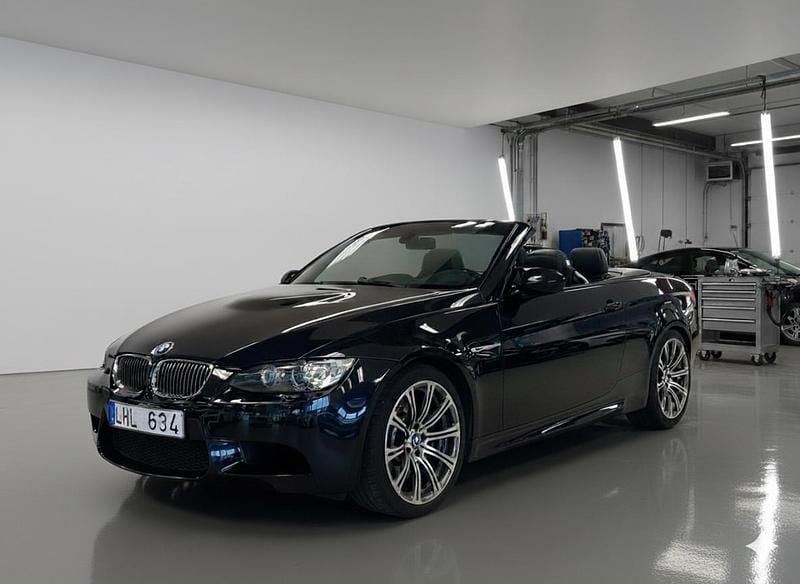 Svart Begagnad 2008 BMW M3 Cabriolet Cab | 435 000 kr (Marknadspris) - Bild 1/4