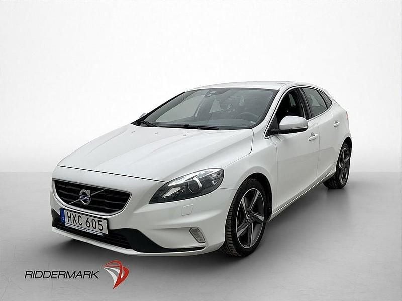 Begagnad Volvo V40 R-Design 190 HK (139 kW) 2016 Vit Halvkombi