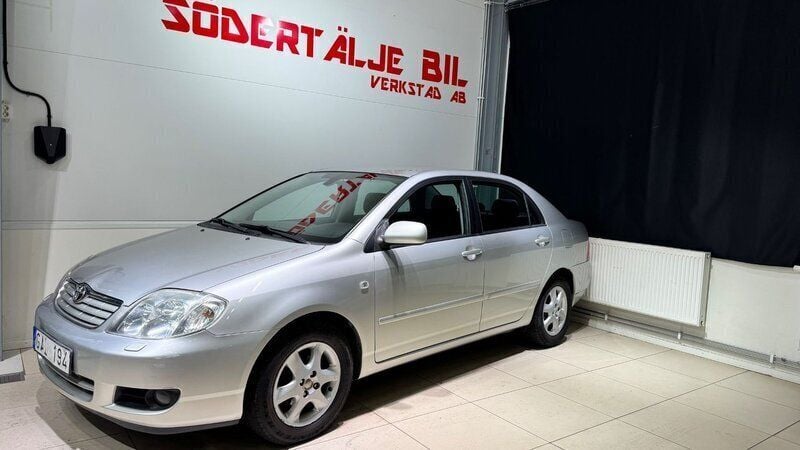 Silver Begagnad 2006 Toyota Corolla Sedan | 49 900 kr (Marknadspris) - Bild 1/4