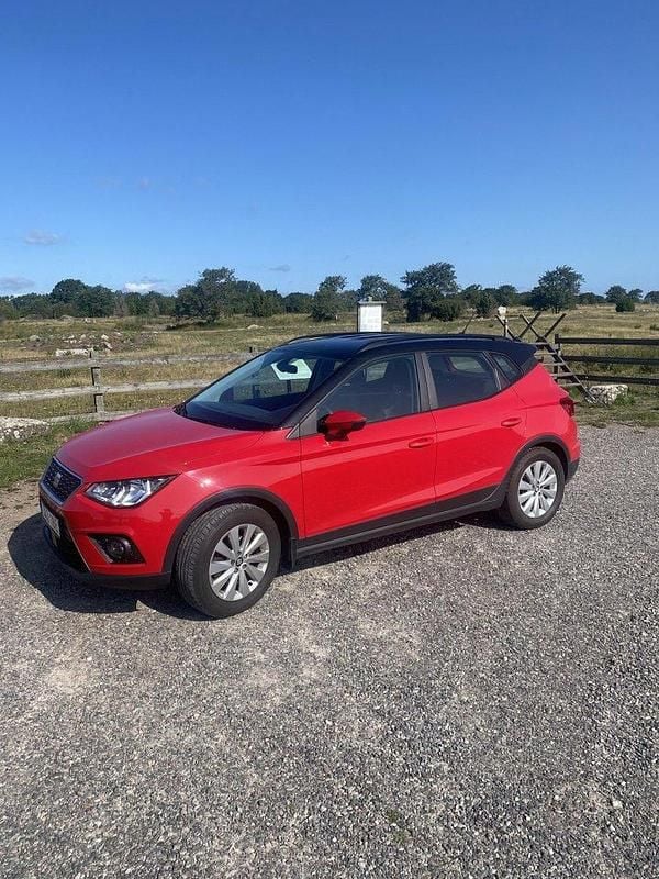 Röd Begagnad 2021 Seat Arona Style SUV | 144 900 kr (Marknadspris) - Bild 1/4