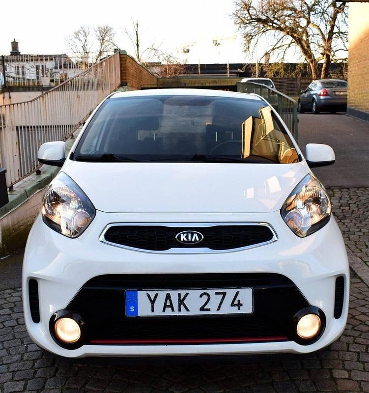 Vit Begagnad 2016 Kia Picanto Halvkombi | 78 000 kr (Marknadspris) - Bild 1/4