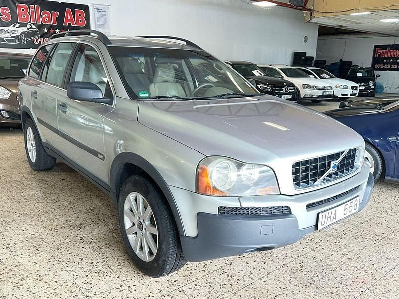 Grön Begagnad 2003 Volvo XC90 SUV | 59 900 kr (Marknadspris) - Bild 1/4