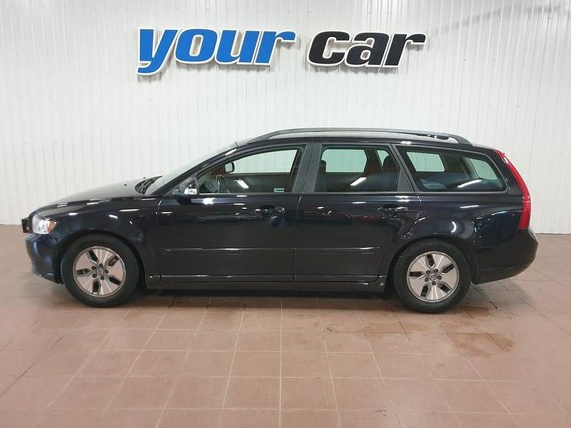 Begagnad Volvo V50 109 HK (80 kW) 2011 Svartmetallic Kombi