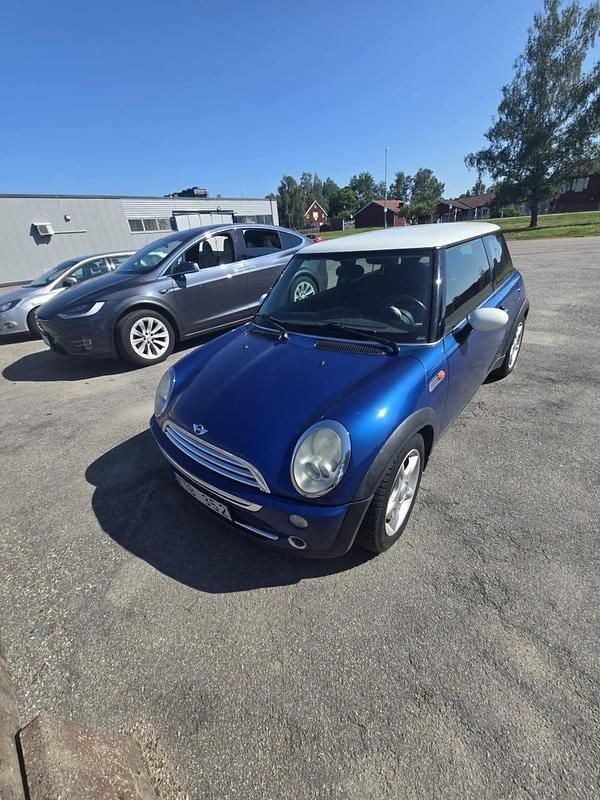 Begagnad 2006 Mini Cooper Halvkombi | 26 000 kr (Bra pris) - Bild 1/2