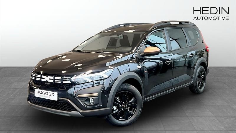 Svart (black) Ny 2025 Dacia Jogger Extreme Minibuss | 299 900 kr (Bra pris) - Bild 1/4