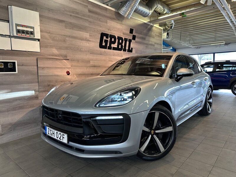 Silver Begagnad 2022 Porsche Macan Sport SUV | 749 000 kr (Lite dyr) - Bild 1/4