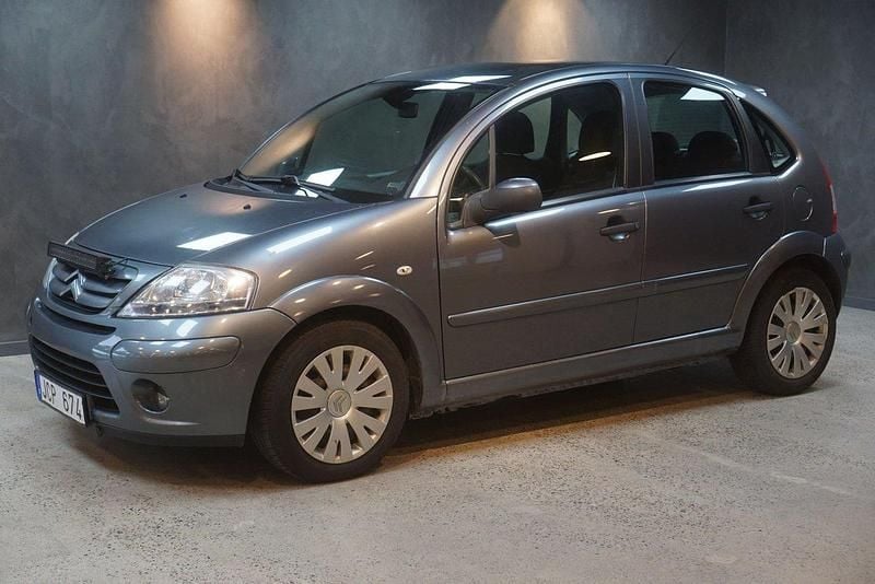 Grå Begagnad 2008 Citroën C3 Halvkombi | 29 900 kr (Lite dyr) - Bild 1/4