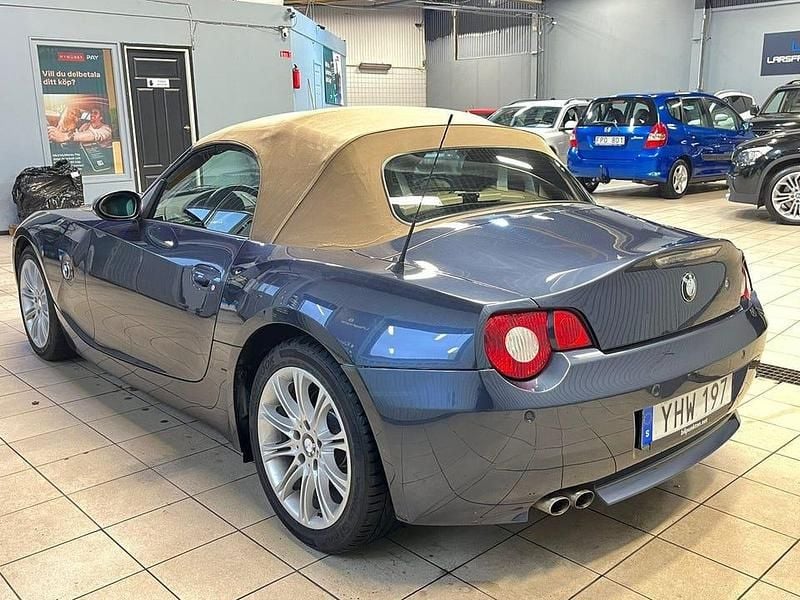 Begagnad BMW Z4 170 HK (125 kW) 2004 Blå Cab