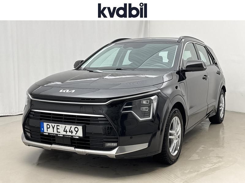 Svart Begagnad 2023 Kia Niro SUV | 175 000 kr (Bra pris) - Bild 1/3