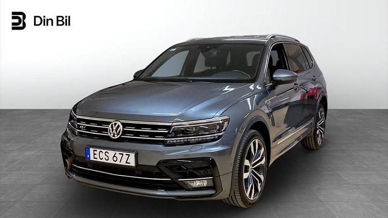 Grå Begagnad 2019 VW Tiguan Allspace R-line SUV | 339 900 kr (Marknadspris) - Bild 1/4