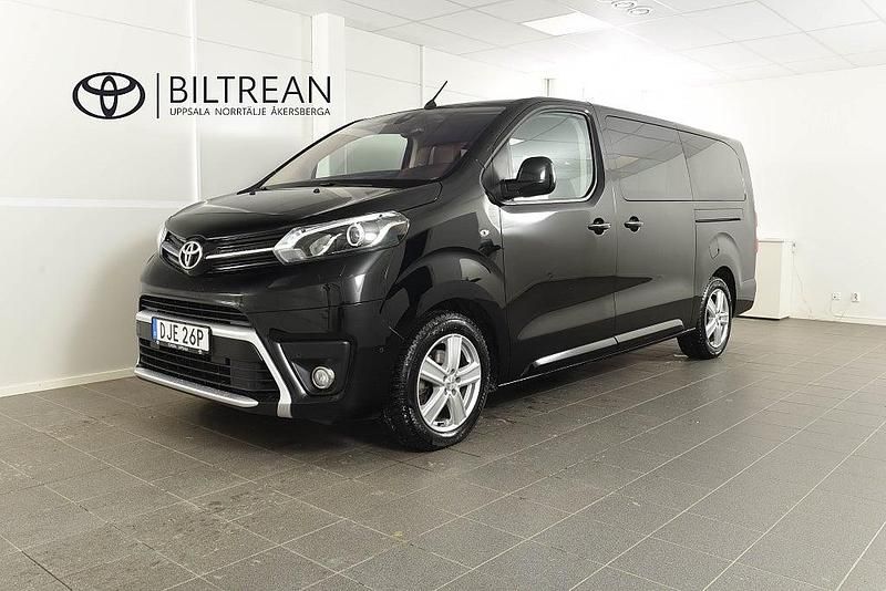 Svart Begagnad 2022 Toyota Proace Verso Premium Kombi | 449 900 kr (Dyr) - Bild 1/4