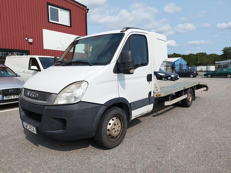 Vit Begagnad 2011 Iveco Daily Van | 139 900 kr - Bild 1/4