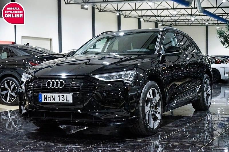 Svart Begagnad 2021 Audi e-tron Proline SUV | 329 900 kr (Lite dyr) - Bild 1/4