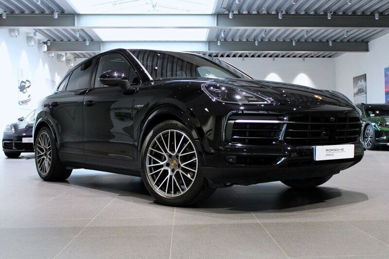 Svart Begagnad 2019 Porsche Cayenne SUV | 725 000 kr (Marknadspris) - Bild 1/4