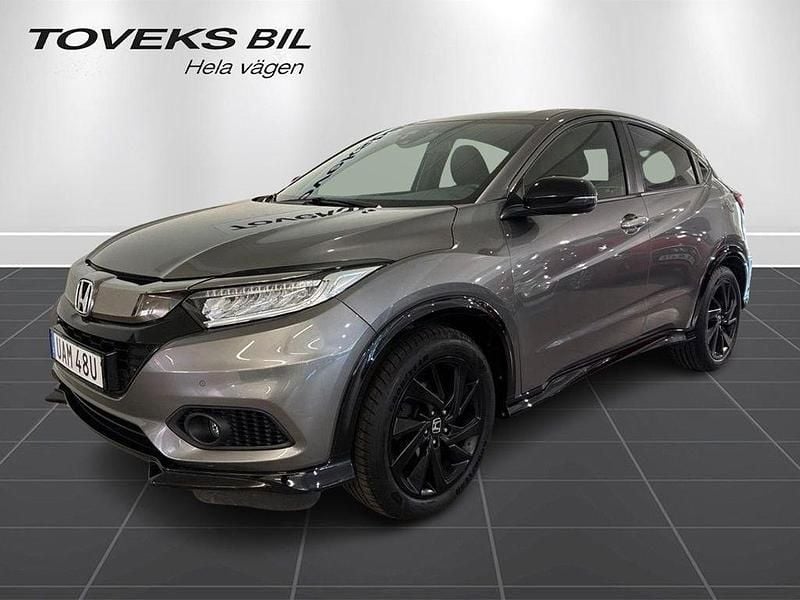 Mörkgrå (grå) Begagnad 2020 Honda HR-V Sport SUV | 229 900 kr (Lite dyr) - Bild 1/4