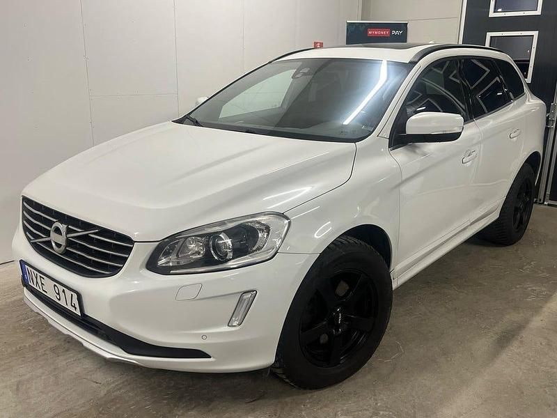 Vit Begagnad 2013 Volvo XC60 Momentum SUV | 144 900 kr (Marknadspris) - Bild 1/4