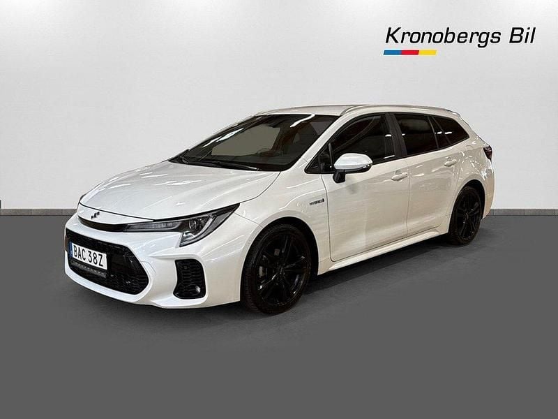 Vit metallic Begagnad 2023 Suzuki Swace Kombi | 289 500 kr (Lite dyr) - Bild 1/4