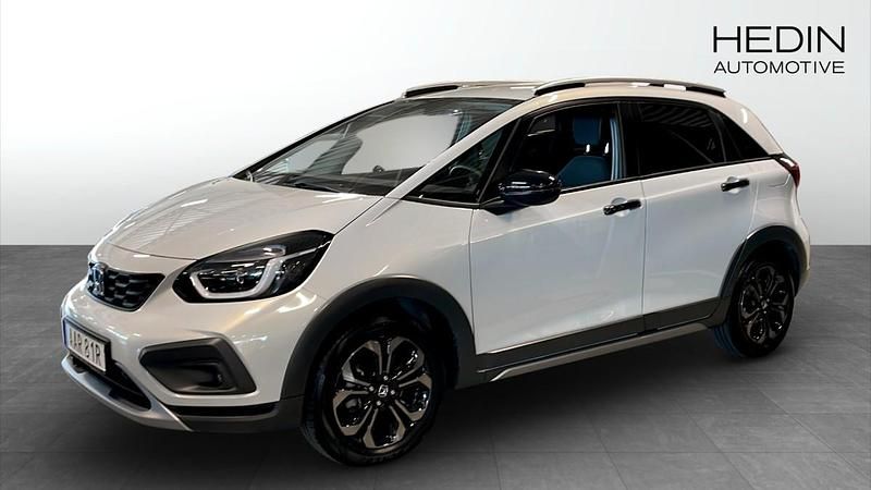 Vit (white) Begagnad 2024 Honda Jazz Halvkombi | 260 000 kr (Lite dyr) - Bild 1/4