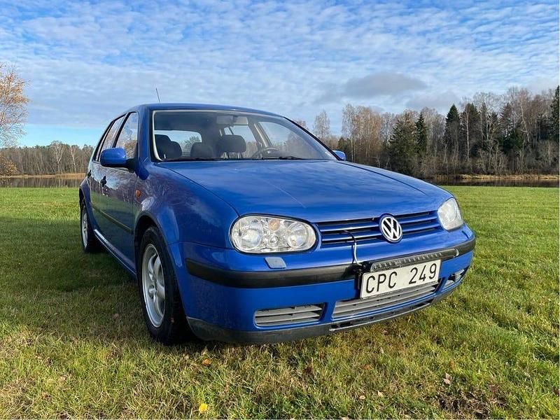 Begagnad 1999 VW Golf IV Halvkombi | 26 500 kr (Marknadspris) - Bild 1/4