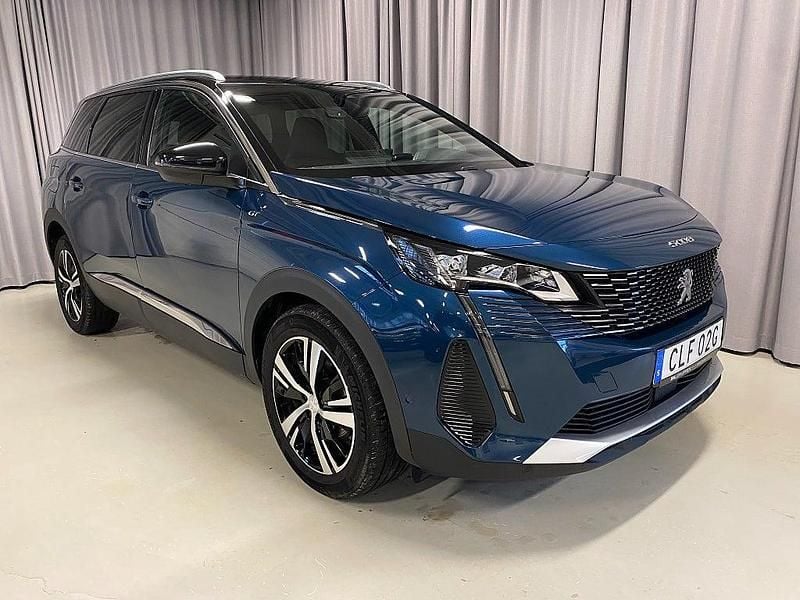 Blå Begagnad 2023 Peugeot 5008 GTi SUV | 274 700 kr (Marknadspris) - Bild 1/3