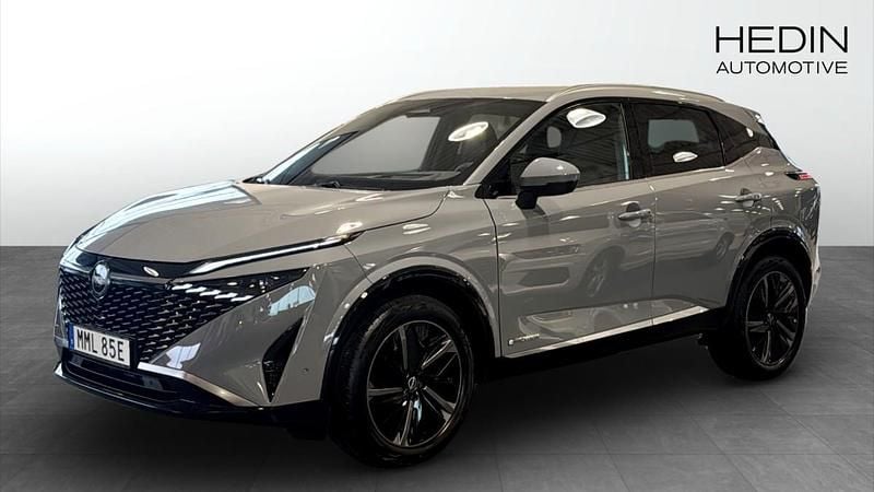 Ljusgrå (grey) Begagnad 2025 Nissan Qashqai Tekna SUV | 369 900 kr (Marknadspris) - Bild 1/4