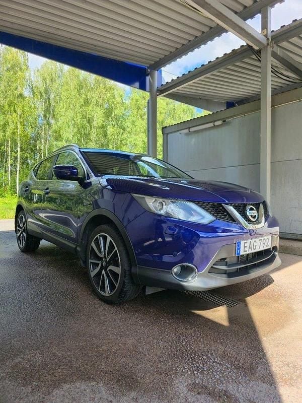 Blå Begagnad 2017 Nissan Qashqai SUV | 160 000 kr (Bra pris) - Bild 1/1