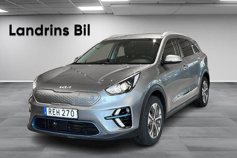 Grå (silver) Begagnad 2021 Kia e-Niro Advance SUV | 239 000 kr (Marknadspris) - Bild 1/4