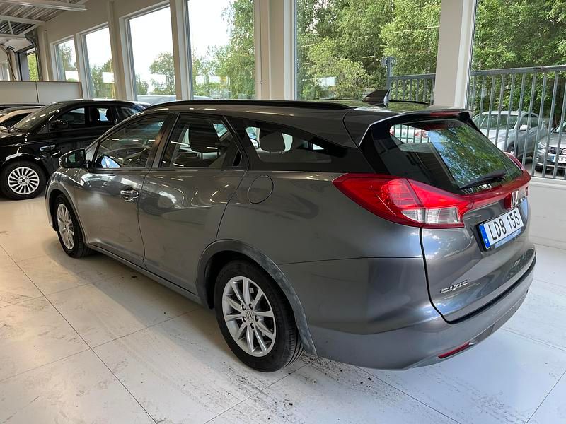 Begagnad Honda Civic Elegance 122 HK (89 kW) 2015 Mörkgrå (grå) Kombi