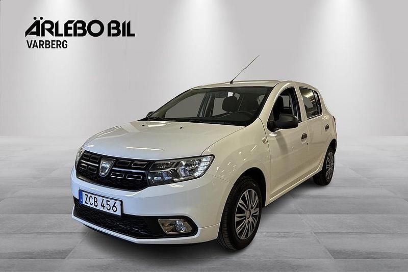 Vit Begagnad 2017 Dacia Sandero Halvkombi | 69 900 kr (Bra pris) - Bild 1/4