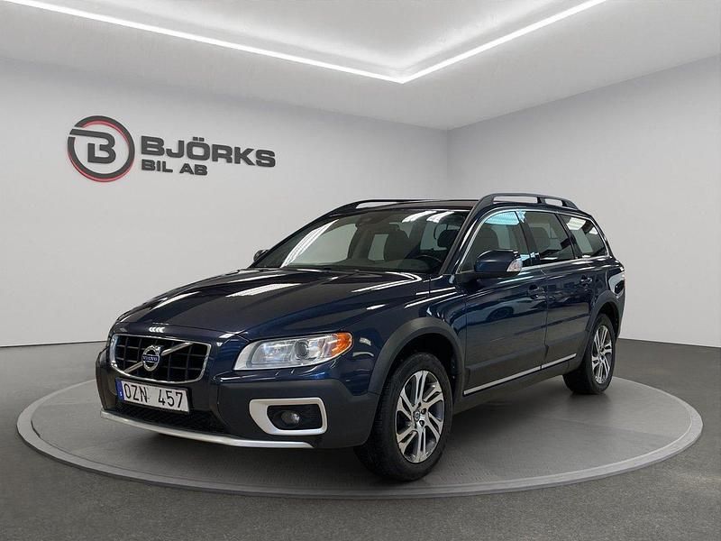 Blå Begagnad 2013 Volvo XC70 Momentum SUV | 104 500 kr (Marknadspris) - Bild 1/4