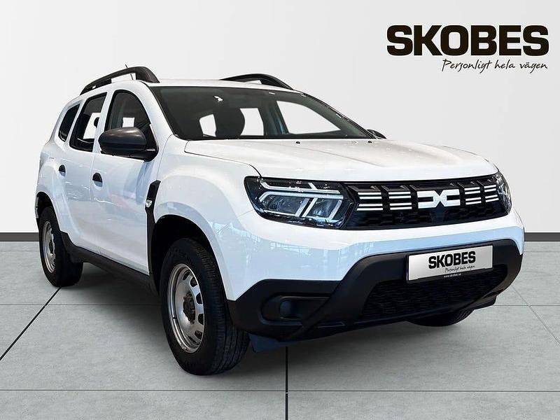 Vit Begagnad 2023 Dacia Duster Essentiel SUV | 164 600 kr (Marknadspris) - Bild 1/3