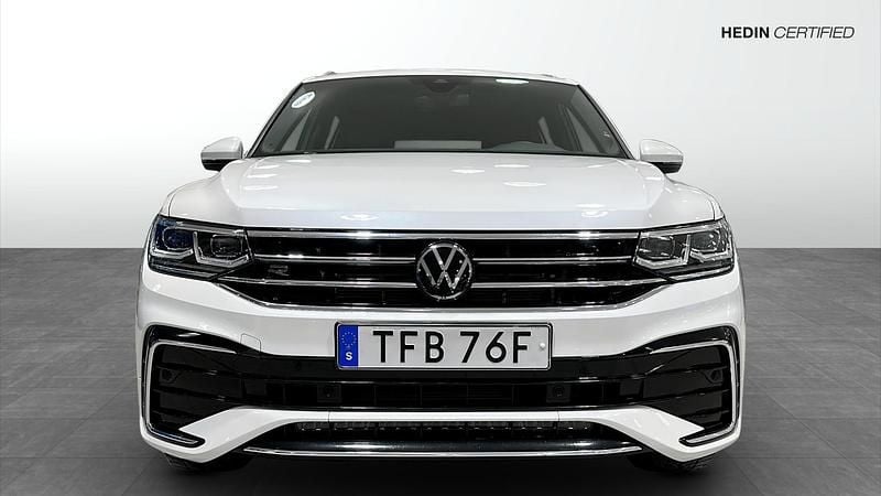 Begagnad VW Tiguan Allspace R-line 200 HK (147 kW) 2022 Vit SUV