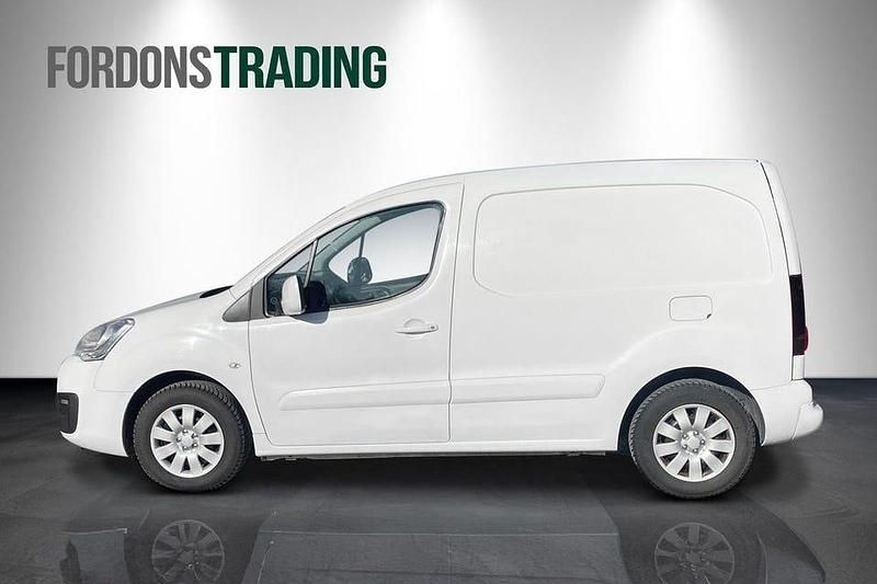 Begagnad Citroën Berlingo 99 HK (72 kW) 2017 Vit Minibuss