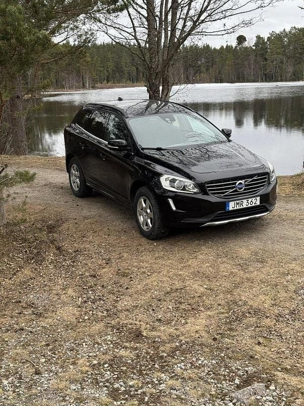 Svart Begagnad 2014 Volvo XC60 Momentum SUV | 145 000 kr (Marknadspris) - Bild 1/4