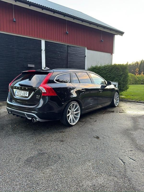 Begagnad Volvo V60 R-Design 163 HK (119 kW) 2013 Kombi