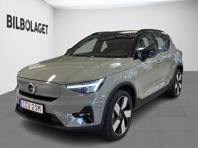 Grön Begagnad 2023 Volvo XC40 Ultimate SUV | 424 500 kr (Marknadspris) - Bild 1/4