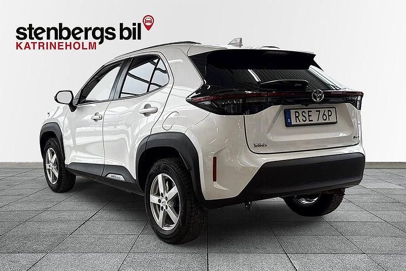 Begagnad Toyota Yaris Cross 92 HK (67 kW) 2024 Vit SUV