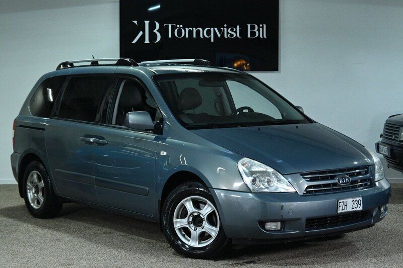 Grå Begagnad 2008 Kia Carnival Minibuss | 49 990 kr - Bild 1/4