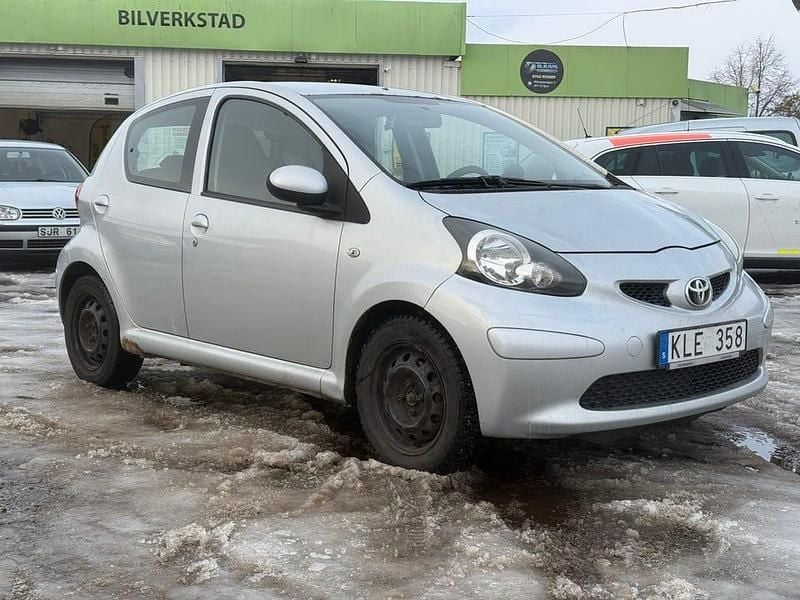 Begagnad 2008 Toyota Aygo Halvkombi | 18 900 kr (Marknadspris) - Bild 1/4