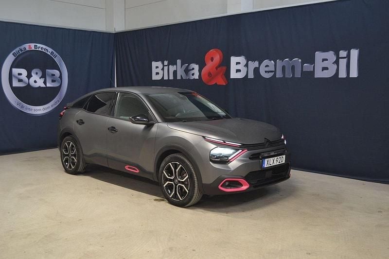 Blå Begagnad 2022 Citroën e-C4 Feel Halvkombi | 219 900 kr (Dyr) - Bild 1/4