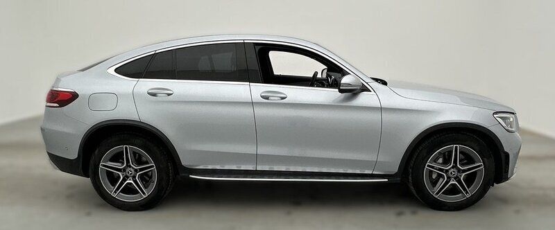 Svart Begagnad 2022 Mercedes GLC200 AMG SUV | 379 000 kr - Bild 1/1