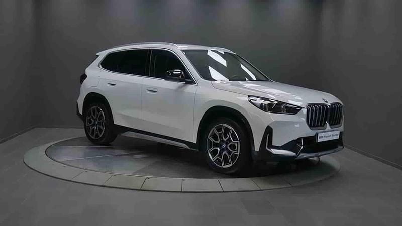 Vit Begagnad 2024 BMW iX1 SUV | 479 000 kr (Dyr) - Bild 1/1