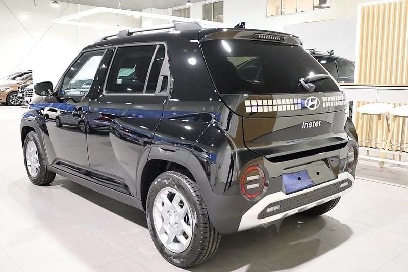 Begagnad Hyundai Inster Advanced 85 kW (116 HK) 2024 Svart Halvkombi