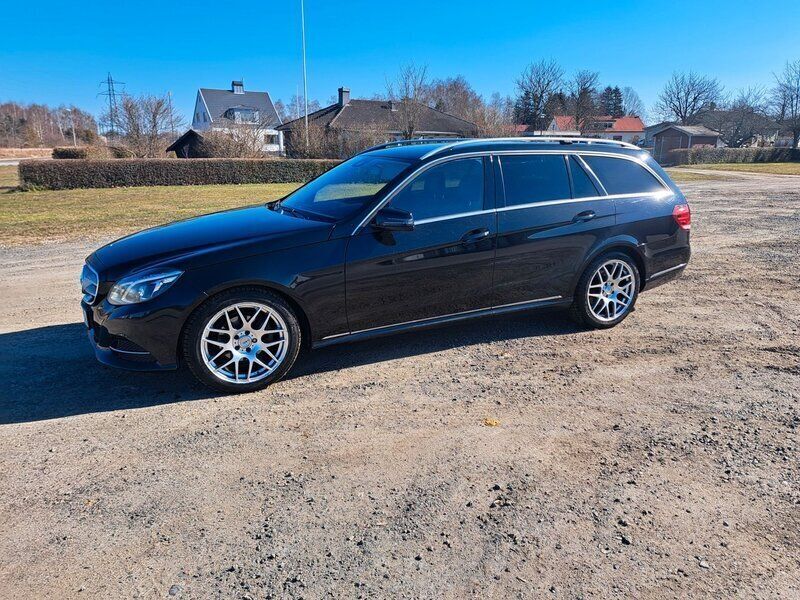 Begagnad 2016 Mercedes E220 Avantgarde Kombi | 99 000 kr - Bild 1/4
