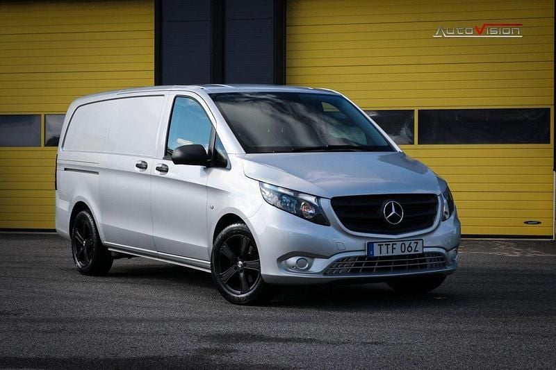Silver Begagnad 2020 Mercedes Vito Minibuss | 214 900 kr (Superpris) - Bild 1/4