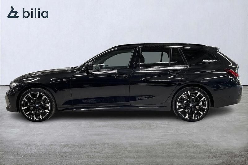 Begagnad BMW 330e M Sport 184 HK (135 kW) 2025 Svart Kombi