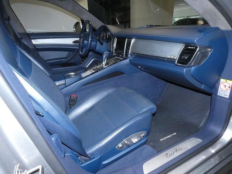 Begagnad Porsche Panamera Sport 500 HK (367 kW) 2010 Silver Halvkombi