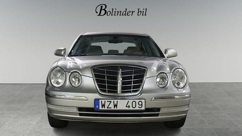 Begagnad Kia Opirus 203 HK (149 kW) 2005 Ljusgrå Sedan