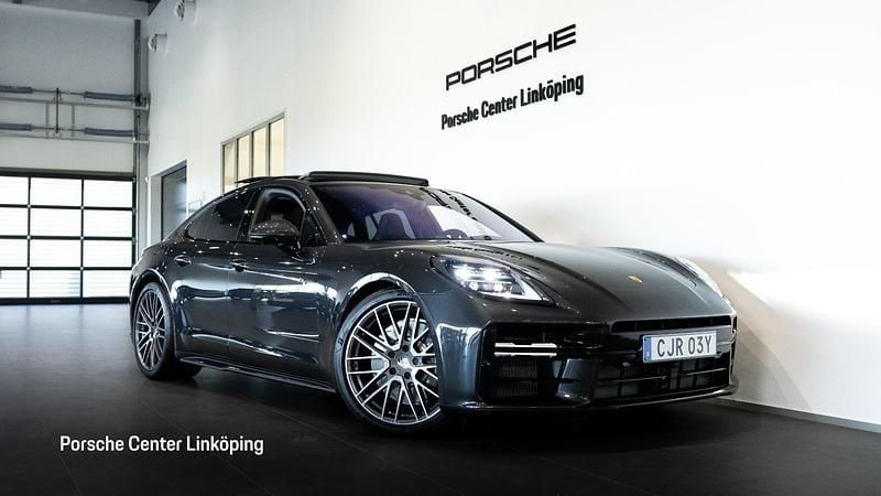 Ny Porsche Panamera 4 305 HK (224 kW) 2025 Mörkgrå (grey) Sedan
