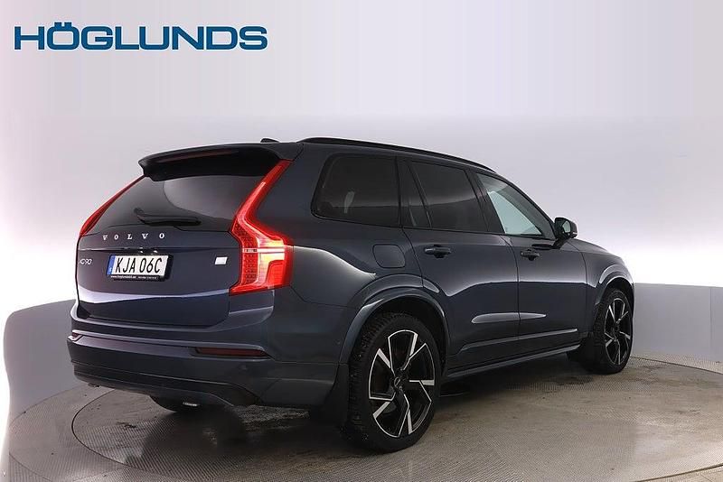 Begagnad Volvo XC90 Ultimate 310 HK (228 kW) 2022 Mörkblå SUV